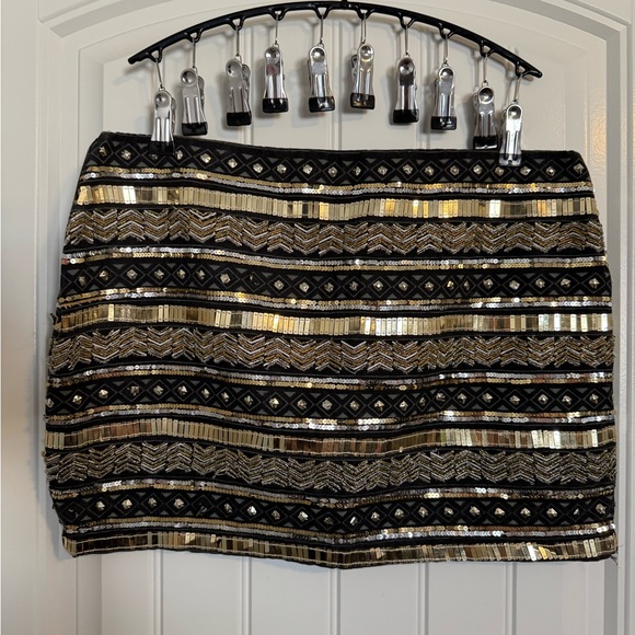 Black and Gold Sequin Skirt - Picture 2 of 4